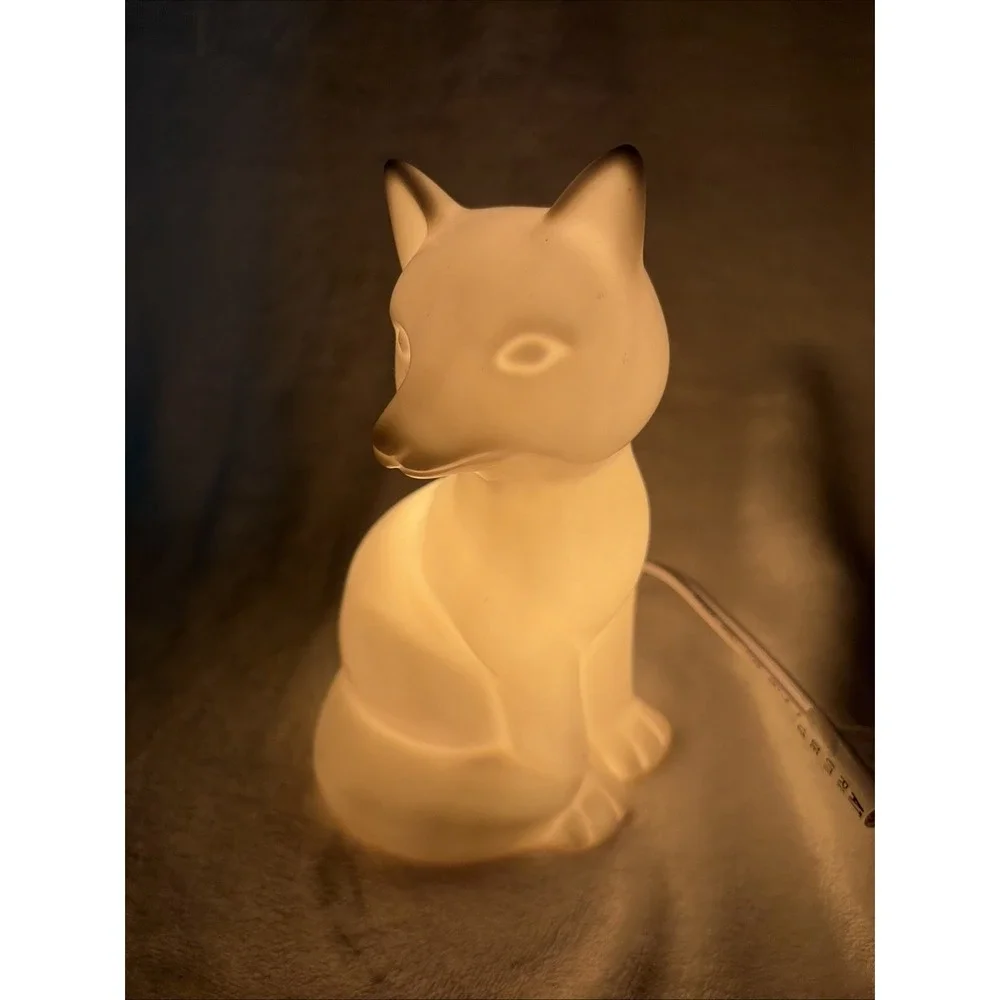 Target White Ceramic Cat Accent Lamp Figural Kitty Night Light Minimalist Boho